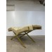 Кушетка анатомическая для студии красоты MR_KA05-15 кушетка косметологическая из крепления для лампы