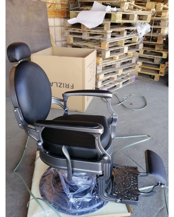 Крісла BARBER-чоловіче перукарське крісло Карл barbermebel для барбершопу Крісла BARBER-чоловіче перукарське крісло Карл barbermebel для барбершопу