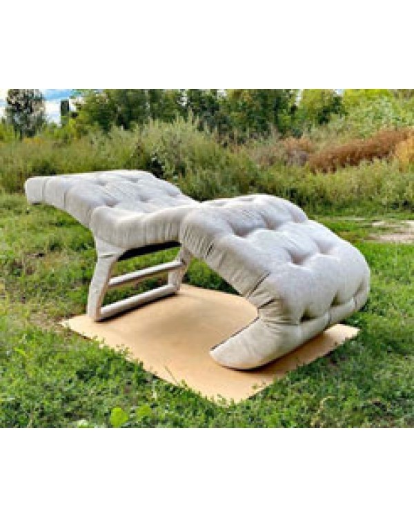 Анатомічний лежак-кушетка Comfort зручно для нарощування вій татуажу Анатомічний лежак-кушетка Comfort зручно для нарощування вій татуажу