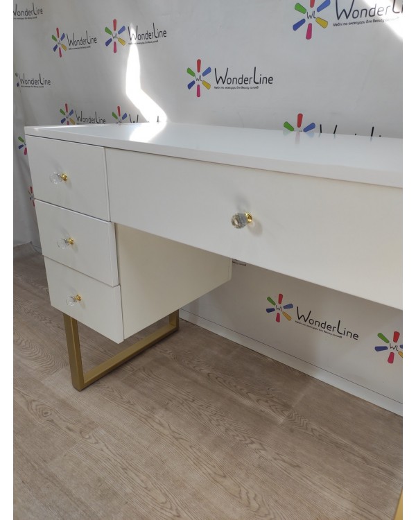 Манікюрний стіл на золотих ніжках для салону краси ELEGANT Манікюрний стіл на золотих ніжках для салону краси ELEGANT