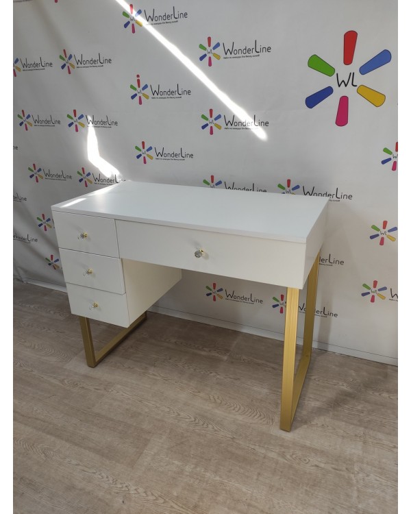 Манікюрний стіл на золотих ніжках для салону краси ELEGANT Манікюрний стіл на золотих ніжках для салону краси ELEGANT