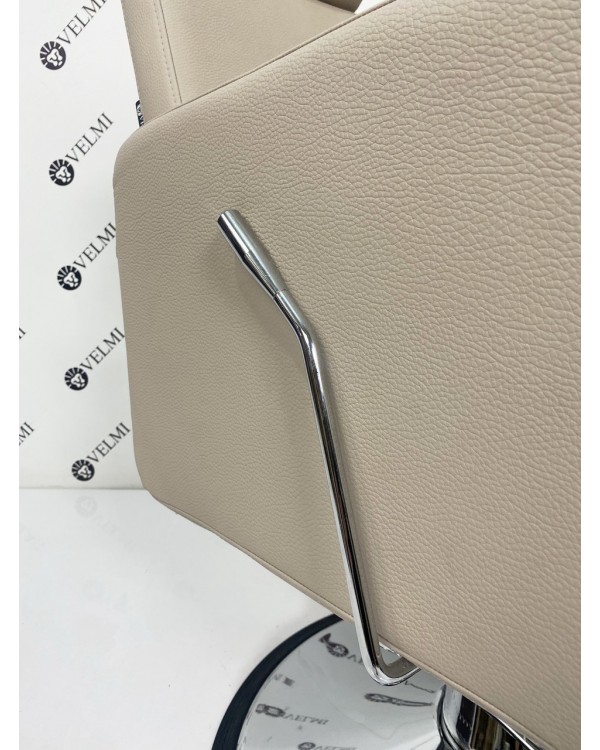 Крісло чоловіче для барбершопу BARBER POLO перукарські крісла з підголівником BarberShop VM 06 Крісло чоловіче для барбершопу BARBER POLO перукарські крісла з підголівником BarberShop VM 06