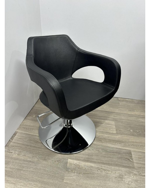 Перукарське крісло гідравлічне для салону краси чорному кольорі Style Black Перукарське крісло гідравлічне для салону краси чорному кольорі Style Black