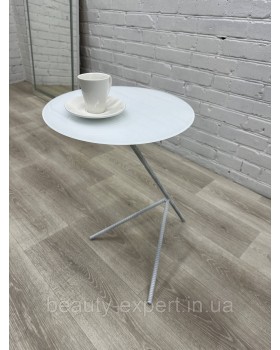 Кофейный столик MR-СМ_loft-21 с круглой стеклянной столешницей для клиентской зоны