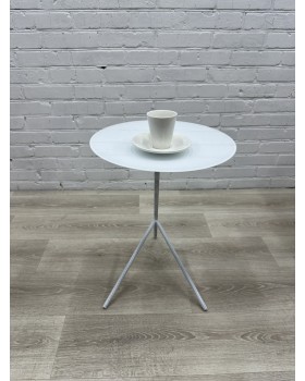 Кофейный столик MR-СМ_loft-21 с круглой стеклянной столешницей для клиентской зоны-foto3