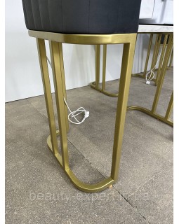 Манікюрний стіл PREMIUM-02 з металевим каркасом м’якою частиною та полицею-foto7