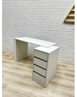 Оригинальный маникюрный стол для салона красоты СМ100-52