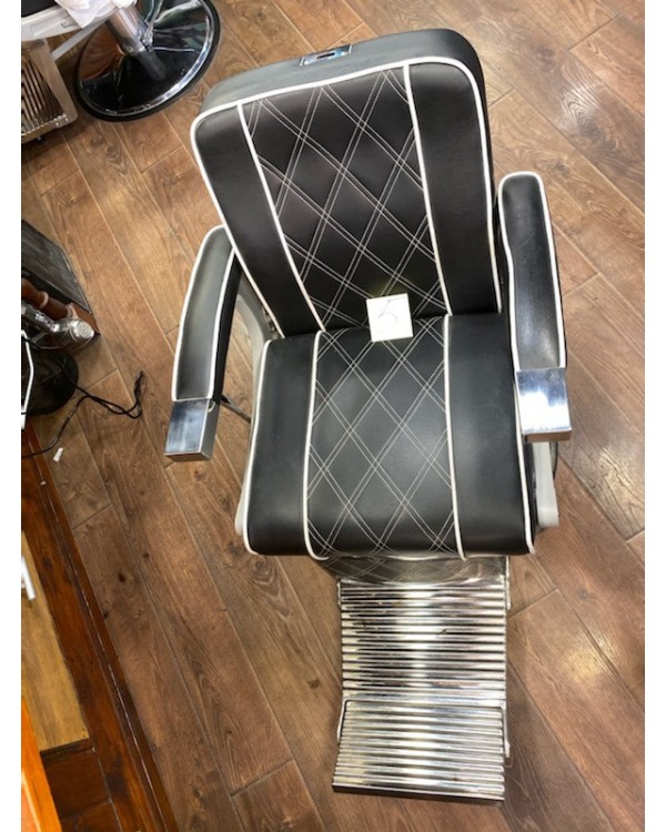 Barber крісло чоловіче в перукарню, з регульованою спинкою, підніжкою та підголівником: Valencia Lux Barber крісло чоловіче в перукарню, з регульованою спинкою, підніжкою та підголівником: Valencia Lux