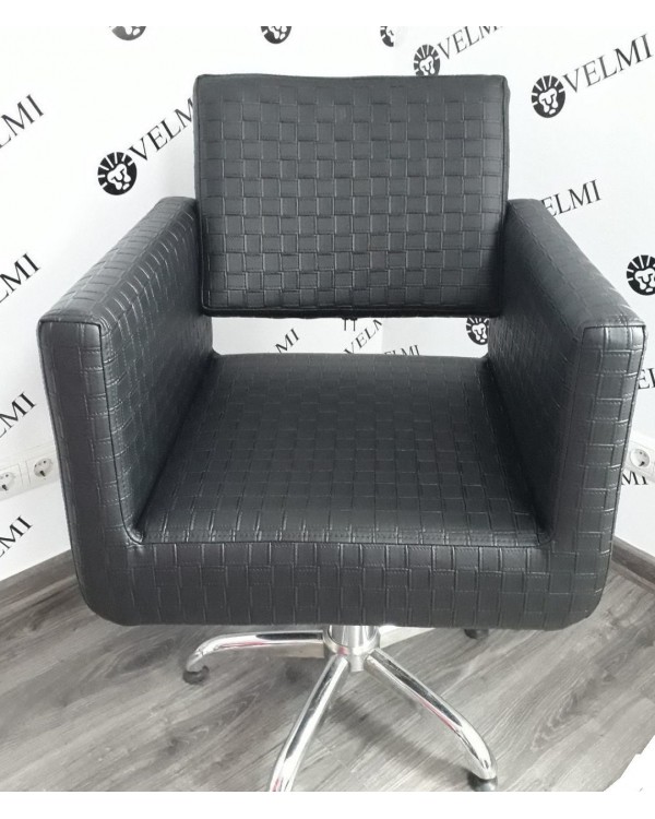 Крісло перукарське на гідравліці для клієнтів салону краси Gwen VM812 Крісло перукарське на гідравліці для клієнтів салону краси Gwen VM812