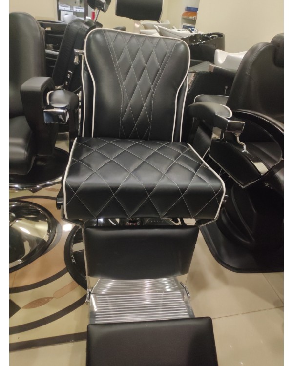 Перукарське крісло Barber Крісло чоловіче перукарське B030 Перукарське крісло Barber Крісло чоловіче перукарське B030